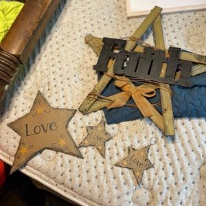 Primitive wall decor